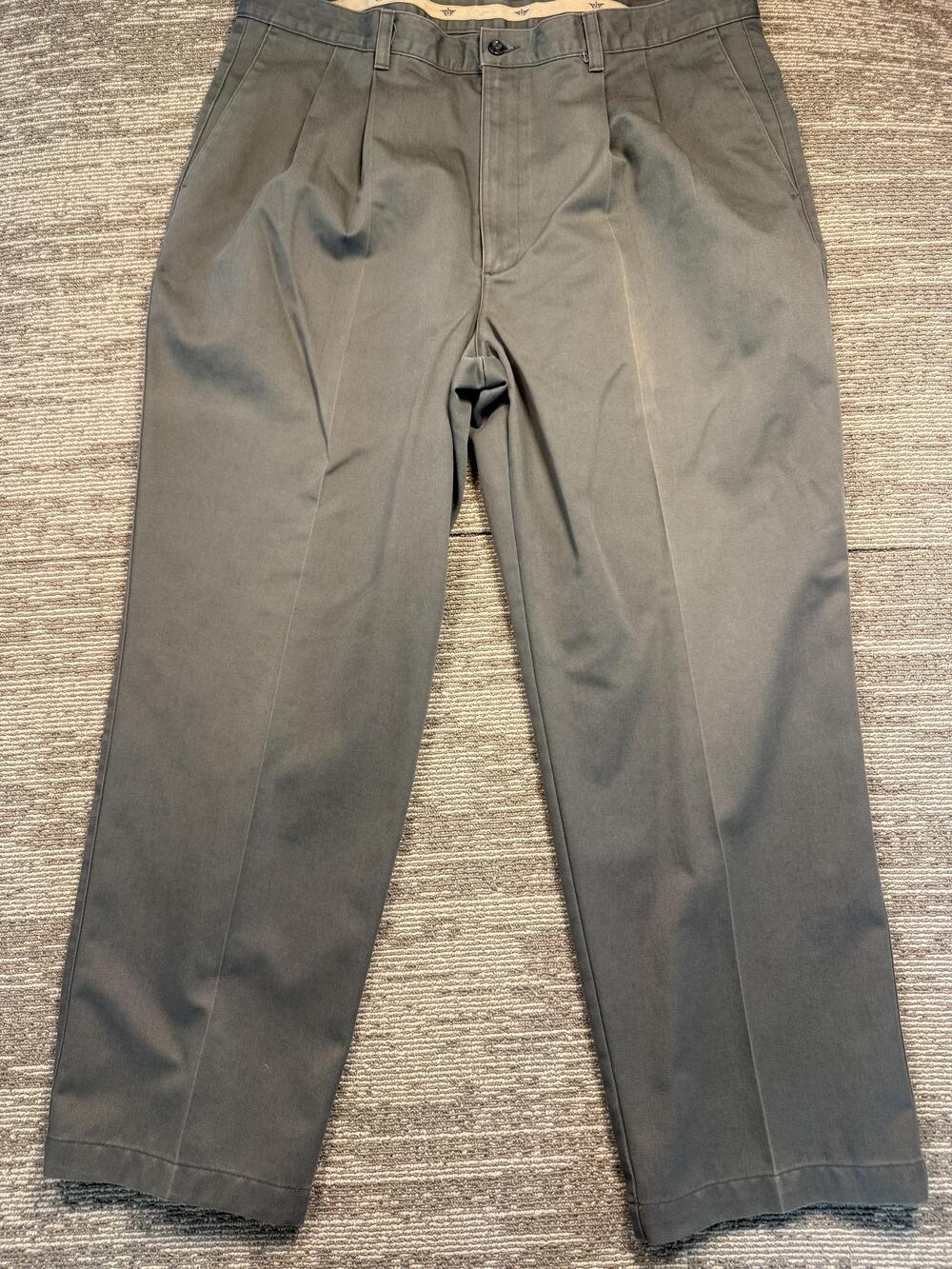 Dockers No Wrinkle Twill Pants Mens 40x29 Gray Classic Fit Pleated Chino
